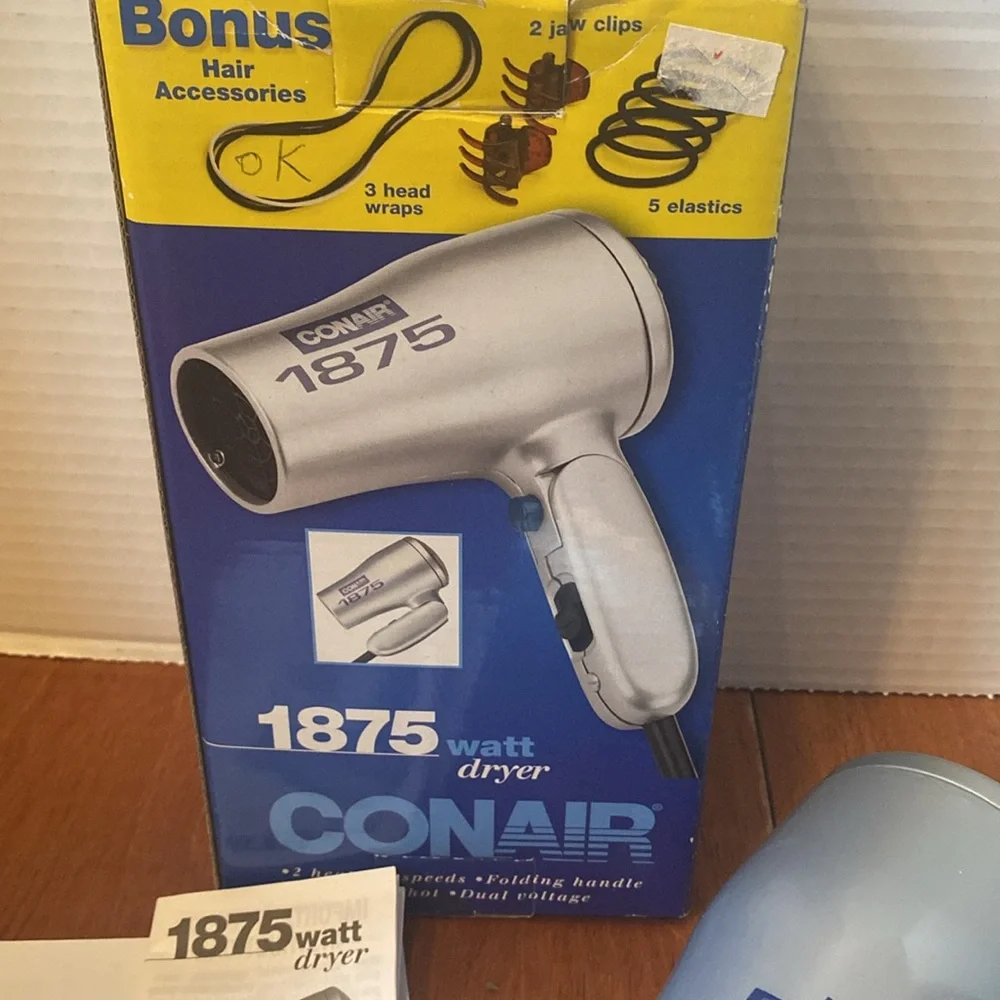 Conair 1875 Watt Hair Dryer in Silver compact folding travel works